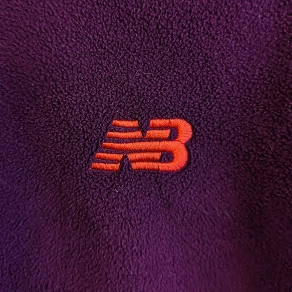 New Balance Fleece Sweatshirt - Picture 5 of 5